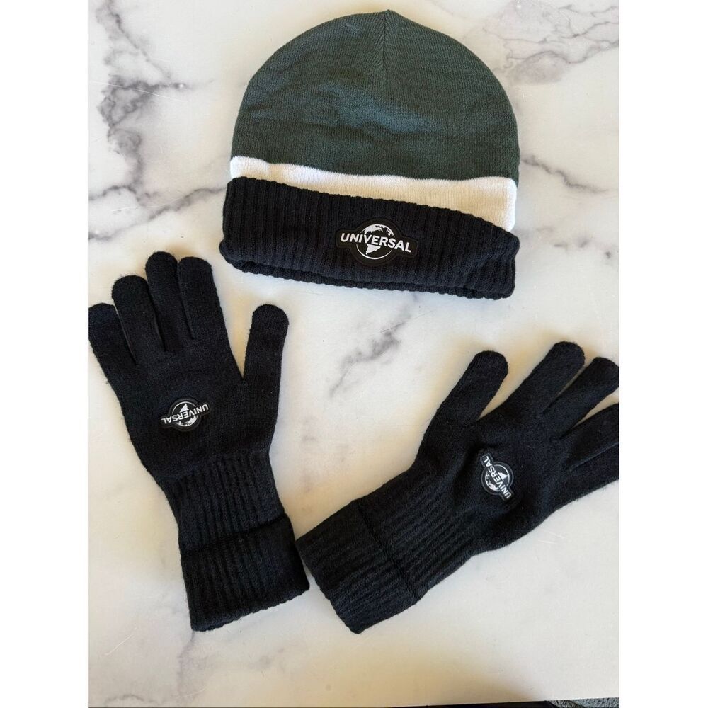 Universal studios  beanie cap gloves matching set excellent condition worn once